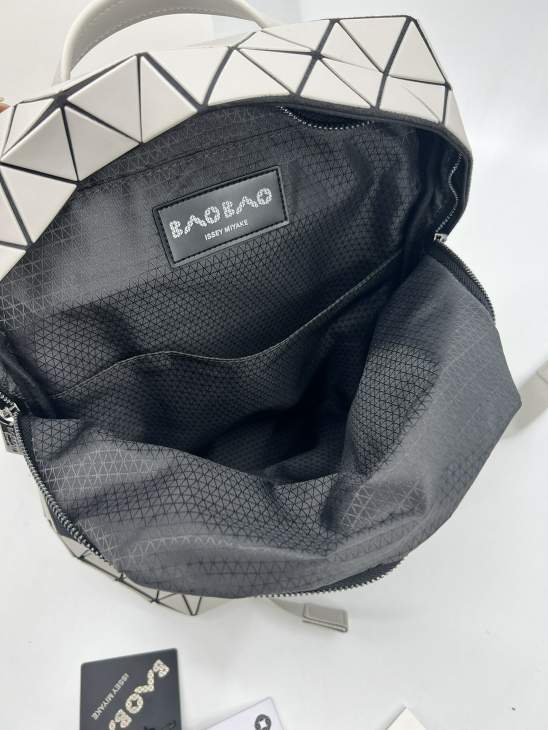 Picture of Issey Miyake Handbags _SKUfw158811698fw